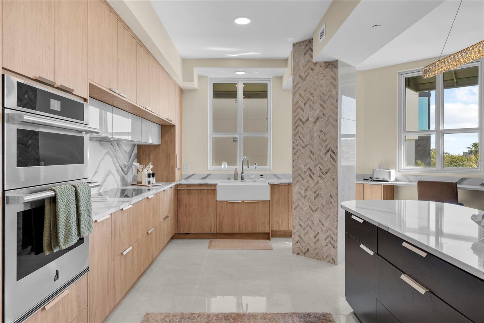 THE PLAZA HARBOUR ISLAND A CON - Residential Lease