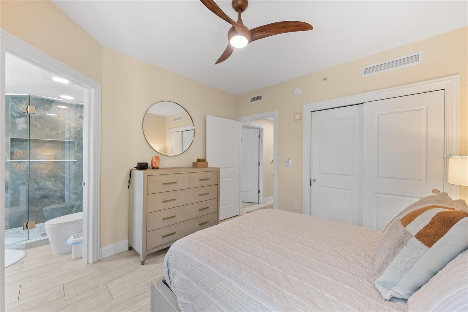 THE PLAZA HARBOUR ISLAND A CON - Residential Lease