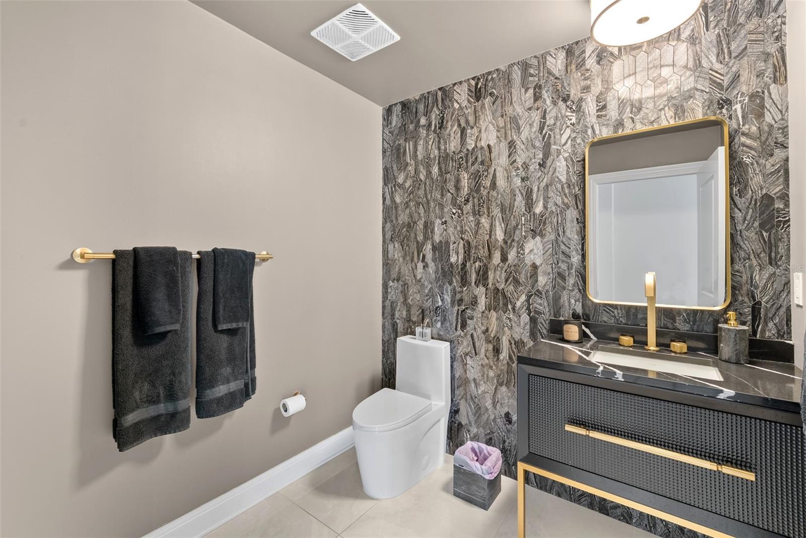 THE PLAZA HARBOUR ISLAND A CON - Residential Lease