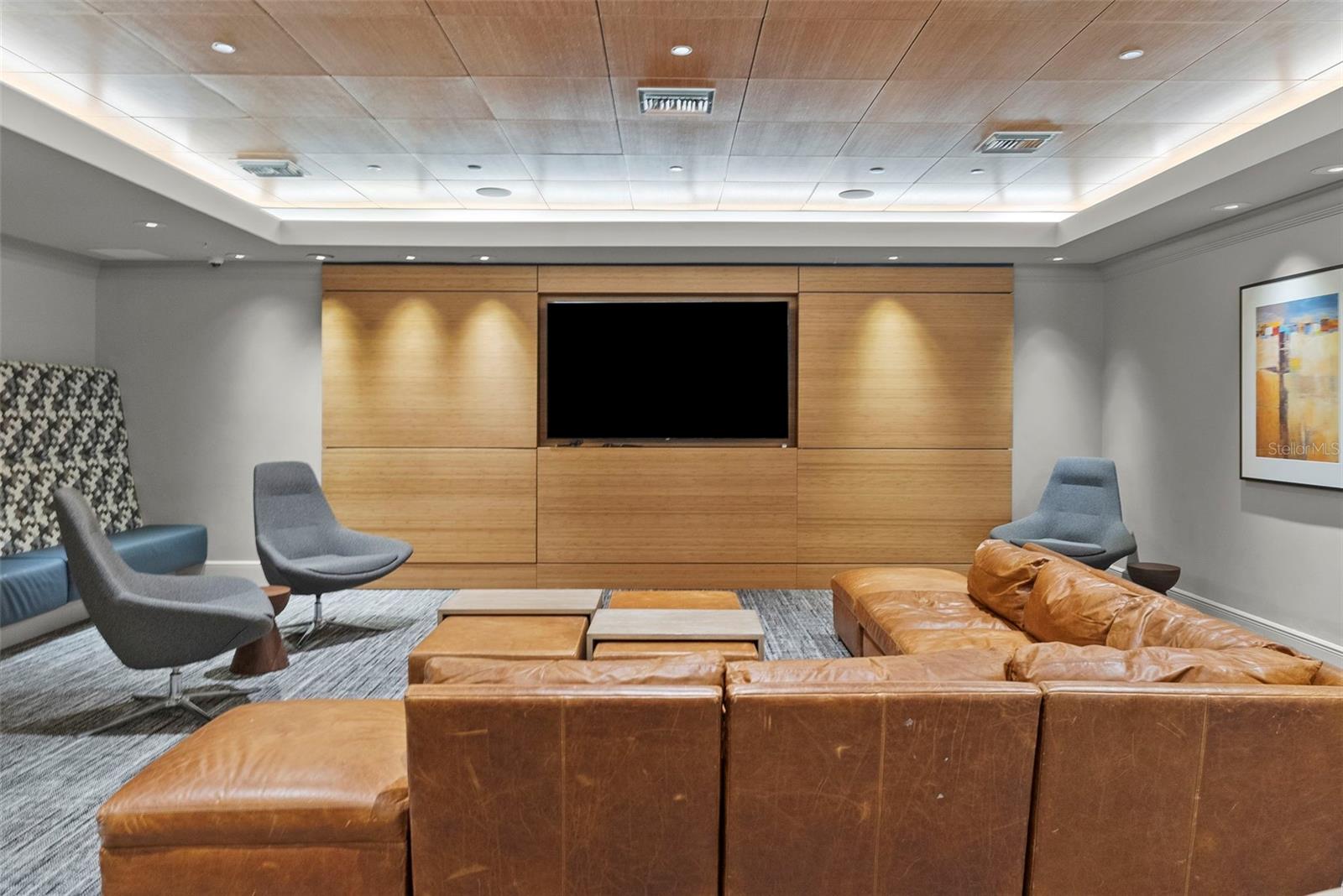 THE PLAZA HARBOUR ISLAND A CON - Residential Lease