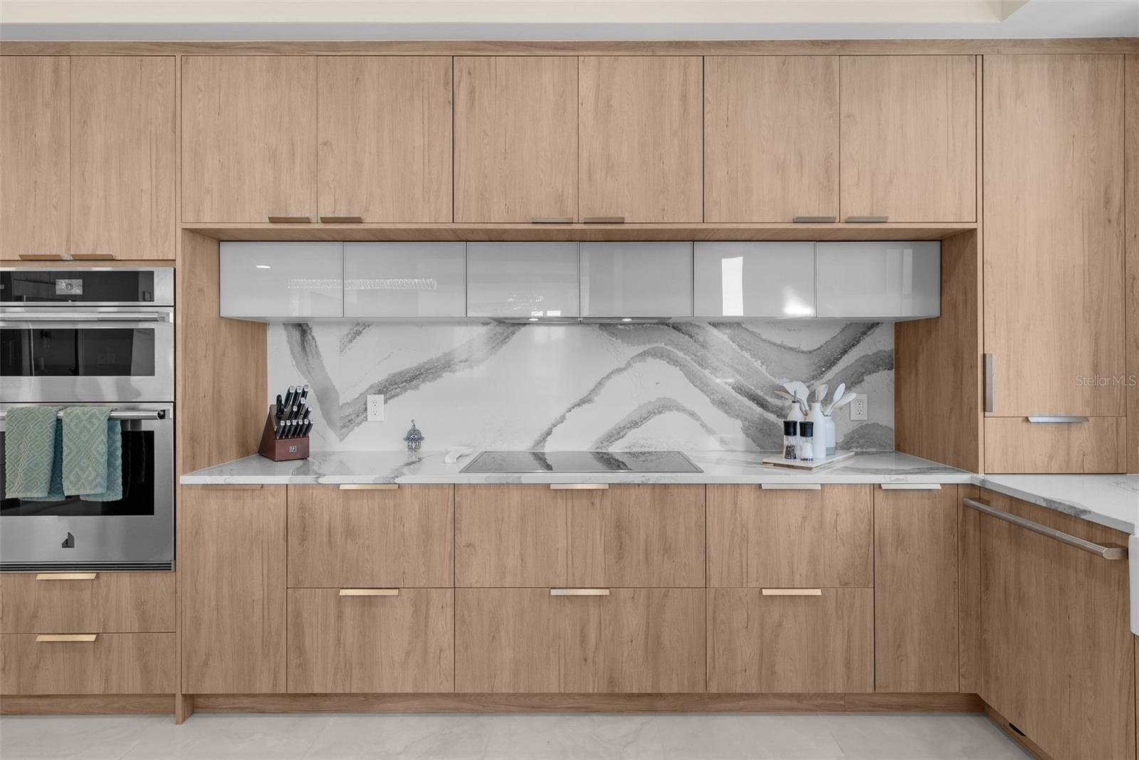 THE PLAZA HARBOUR ISLAND A CON - Residential Lease