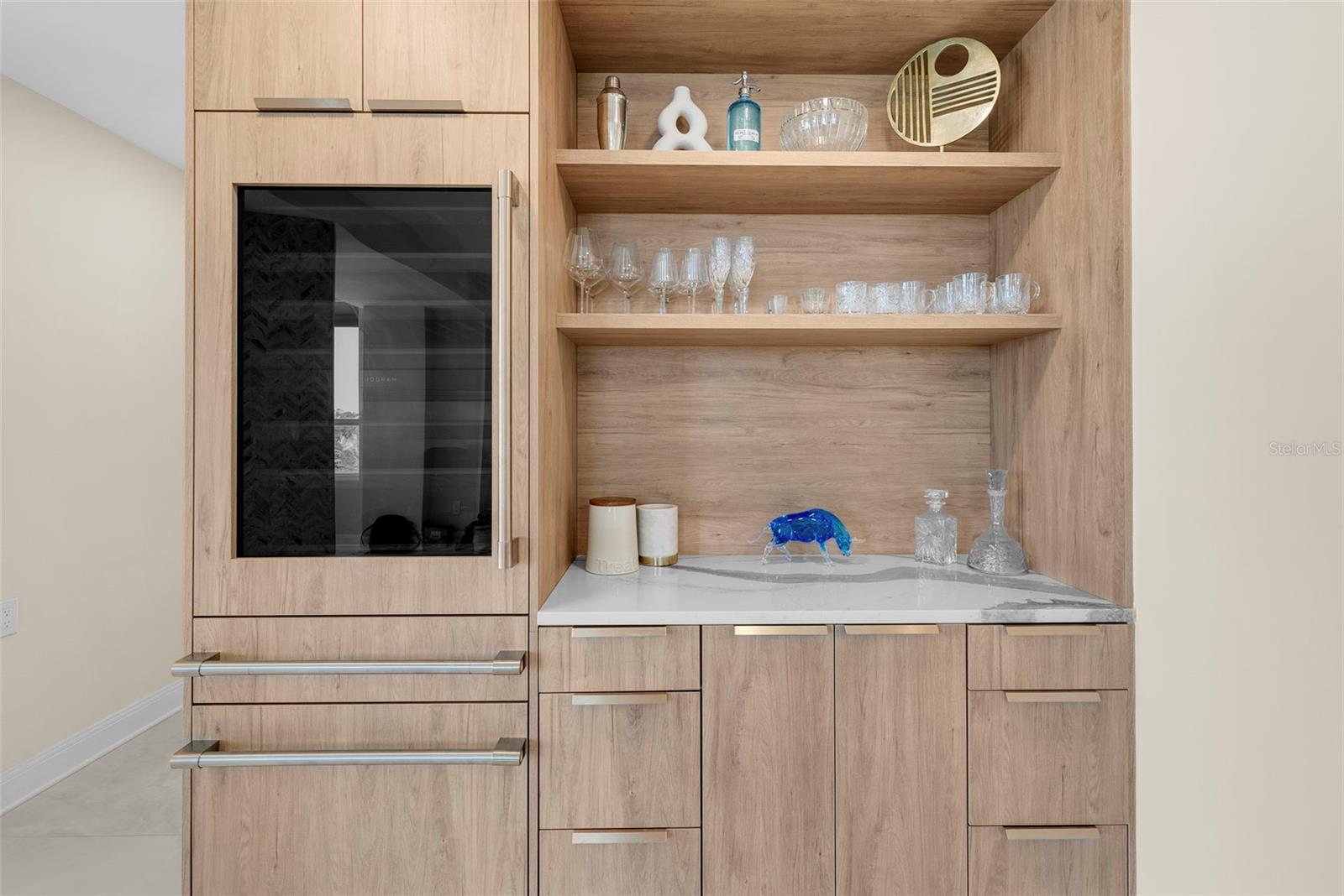 THE PLAZA HARBOUR ISLAND A CON - Residential Lease