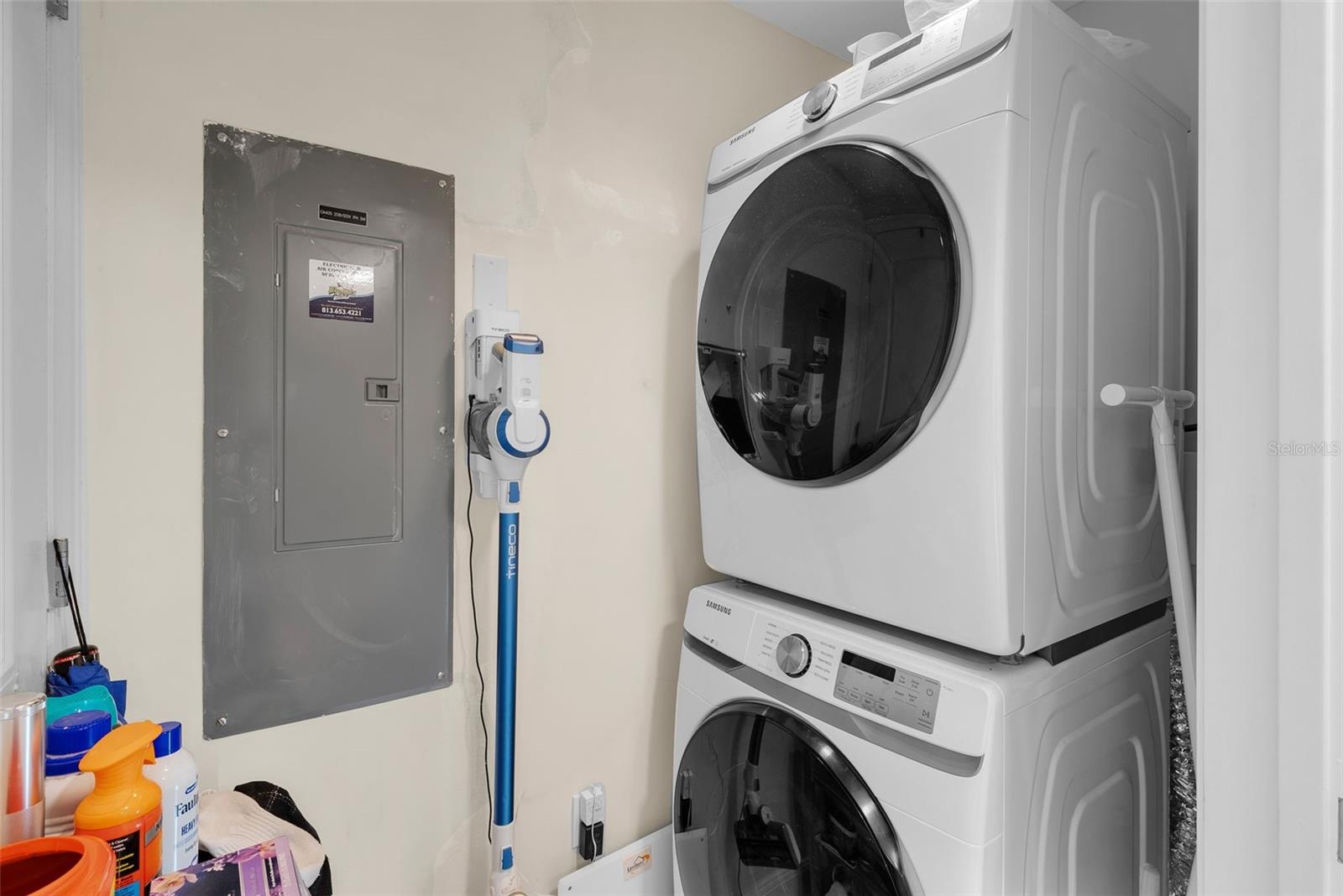 THE PLAZA HARBOUR ISLAND A CON - Residential Lease