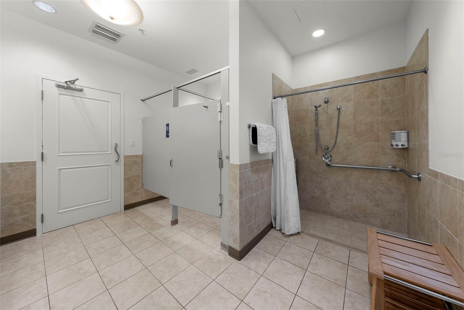 THE PLAZA HARBOUR ISLAND A CON - Residential Lease