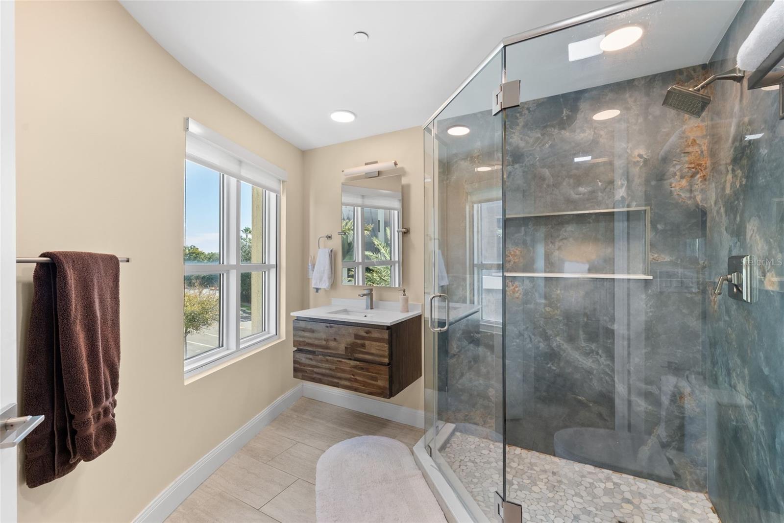 THE PLAZA HARBOUR ISLAND A CON - Residential Lease