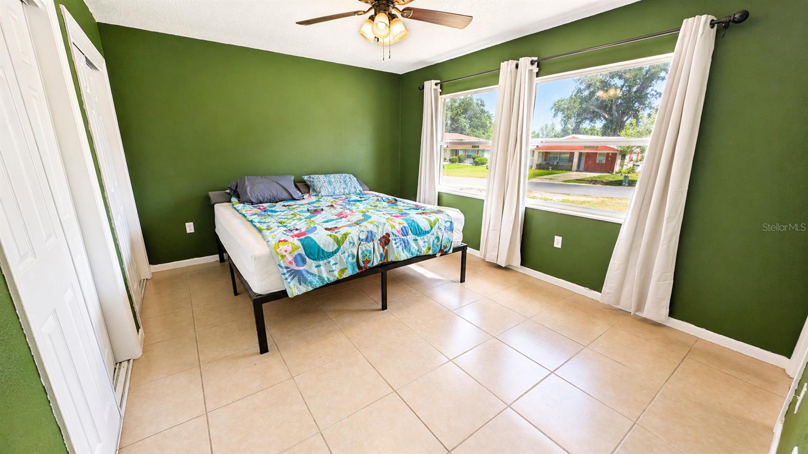 SILVER SPGS SHORES UN 01 - Residential