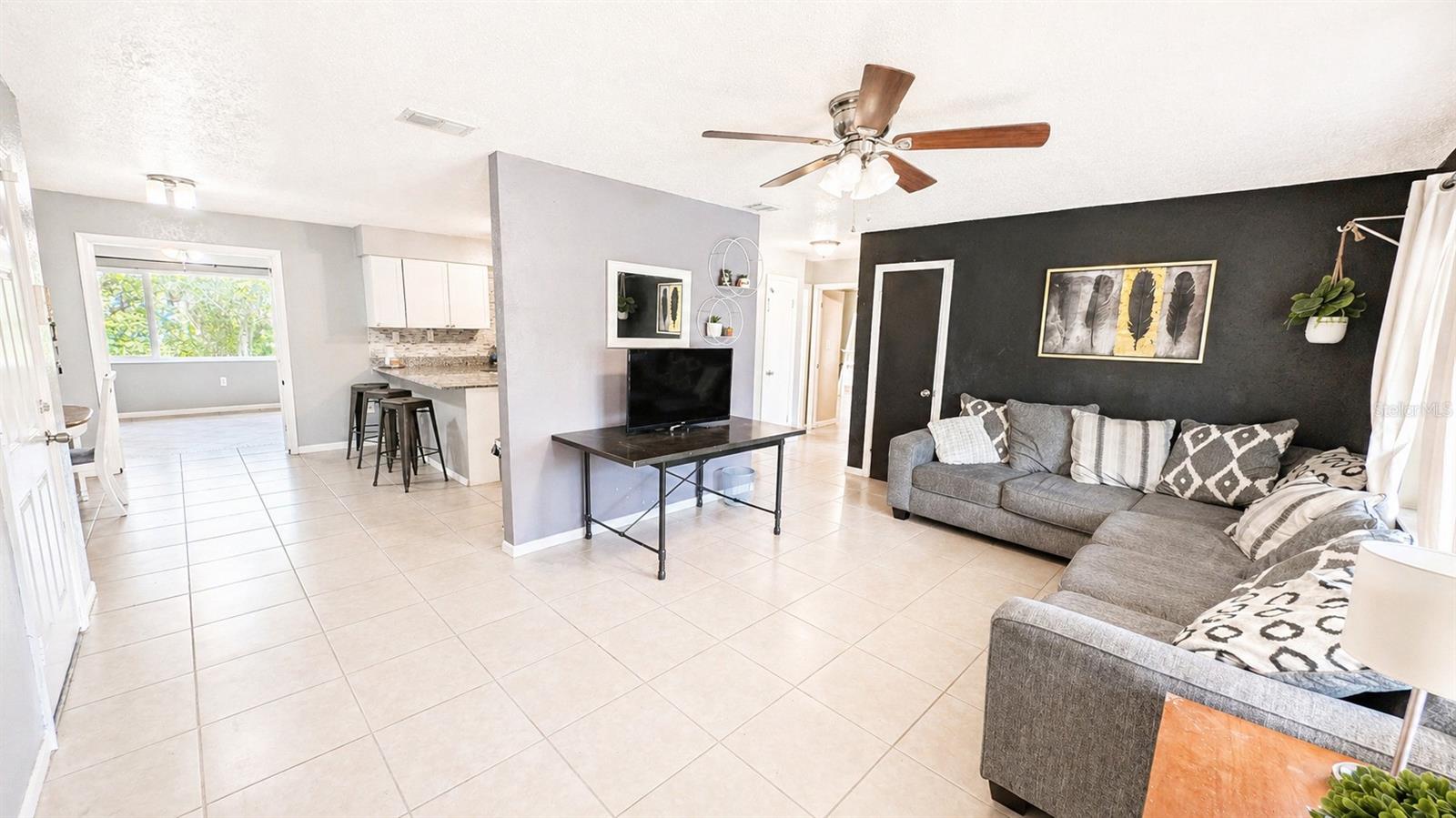 SILVER SPGS SHORES UN 01 - Residential