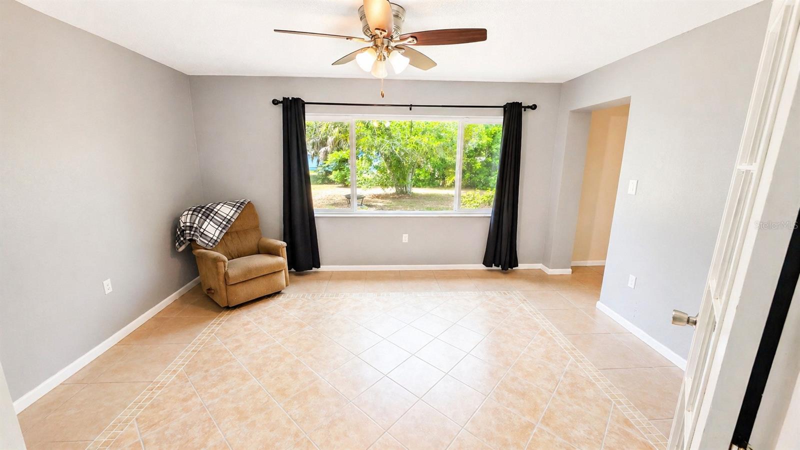 SILVER SPGS SHORES UN 01 - Residential