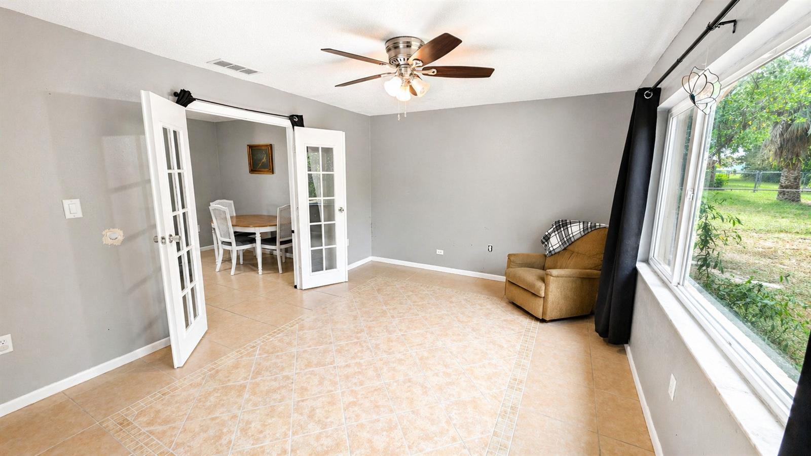 SILVER SPGS SHORES UN 01 - Residential