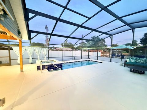 Tiny photo for 209 W Delaware Street, Tavares, FL 32778 (MLS # G5114162)