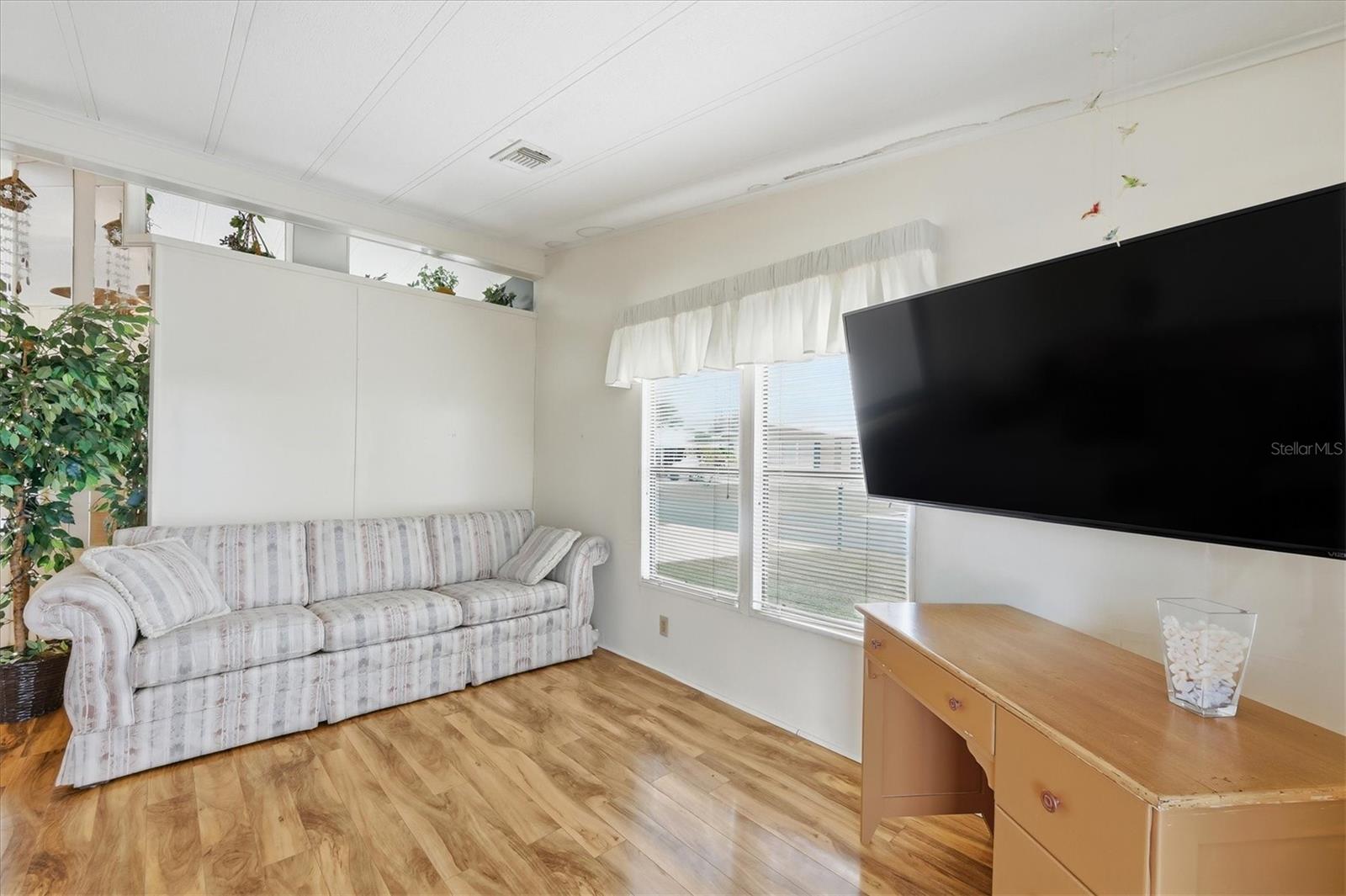 LA CASA MHP CO-OP - Residential