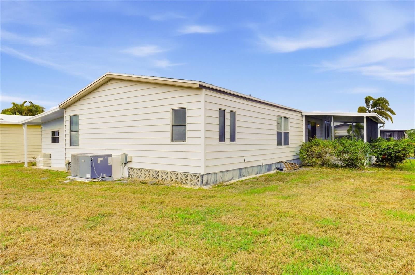 LA CASA MHP CO-OP - Residential