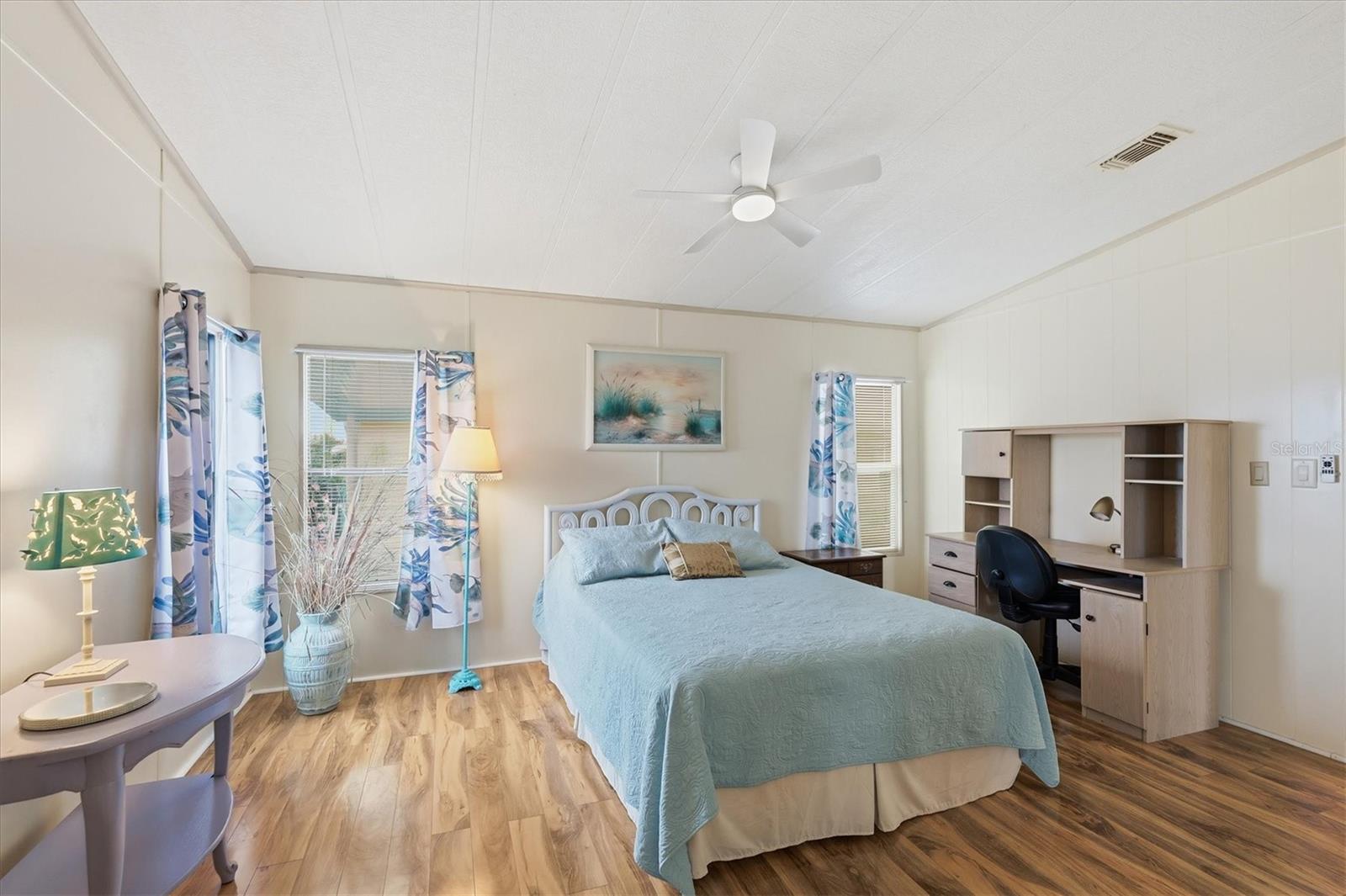 LA CASA MHP CO-OP - Residential