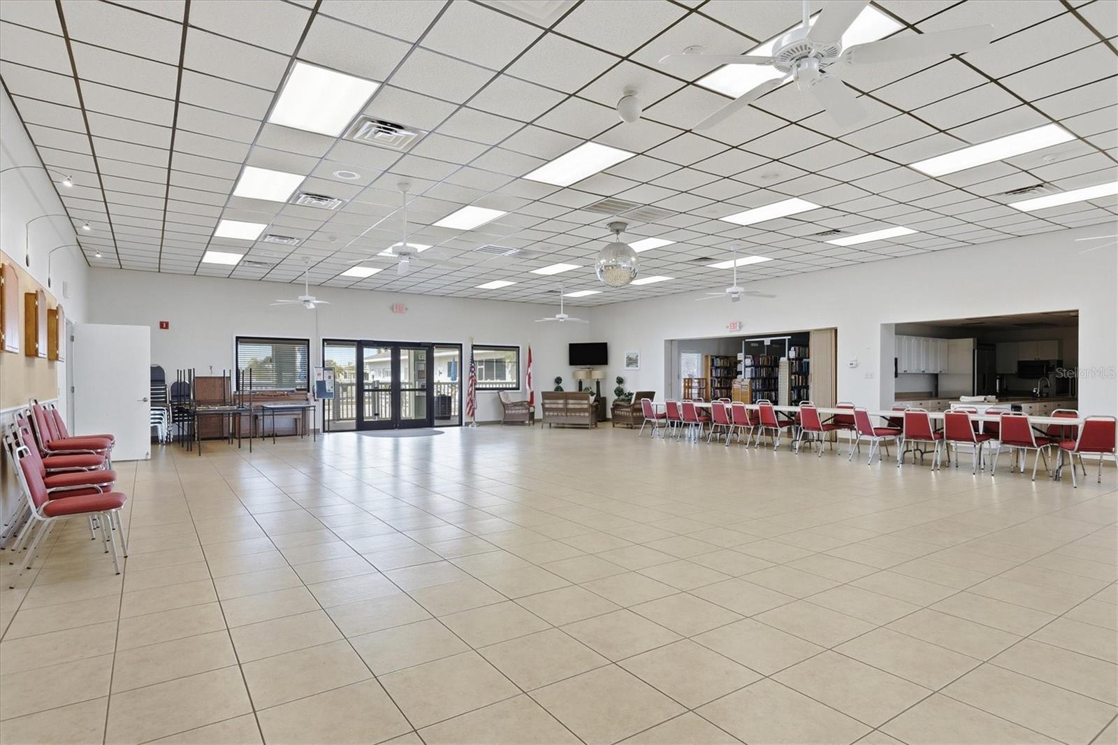 LA CASA MHP CO-OP - Residential