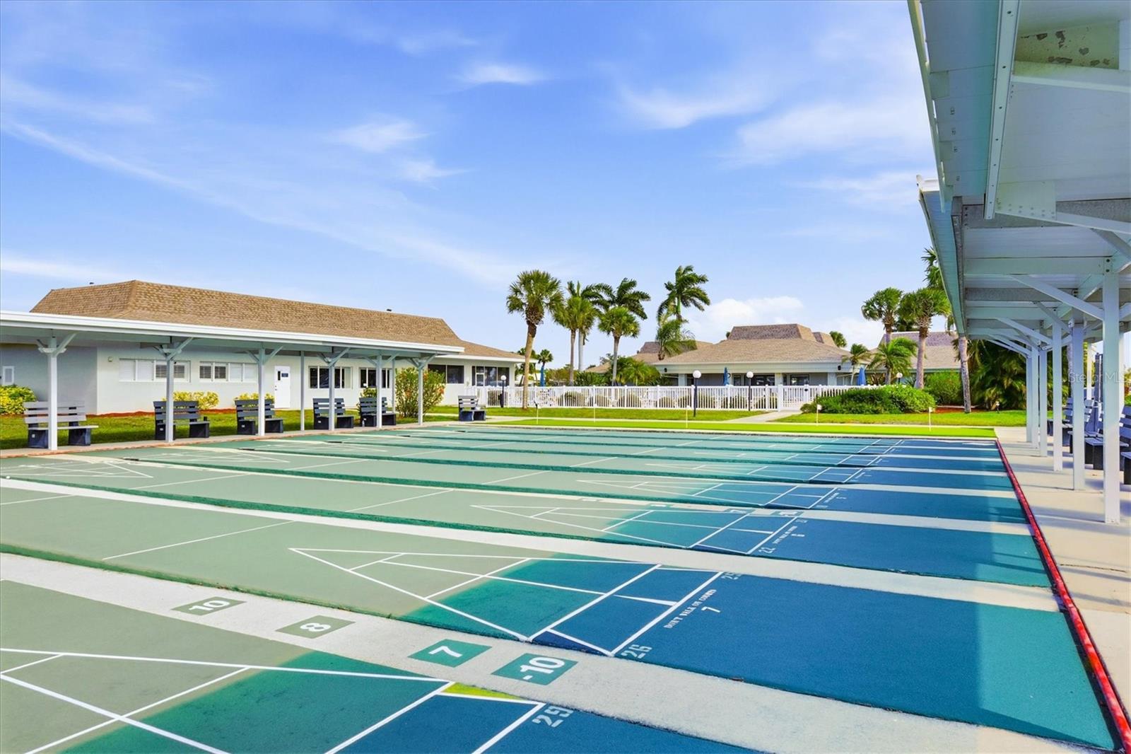 LA CASA MHP CO-OP - Residential