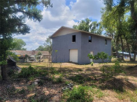 A home in SEFFNER