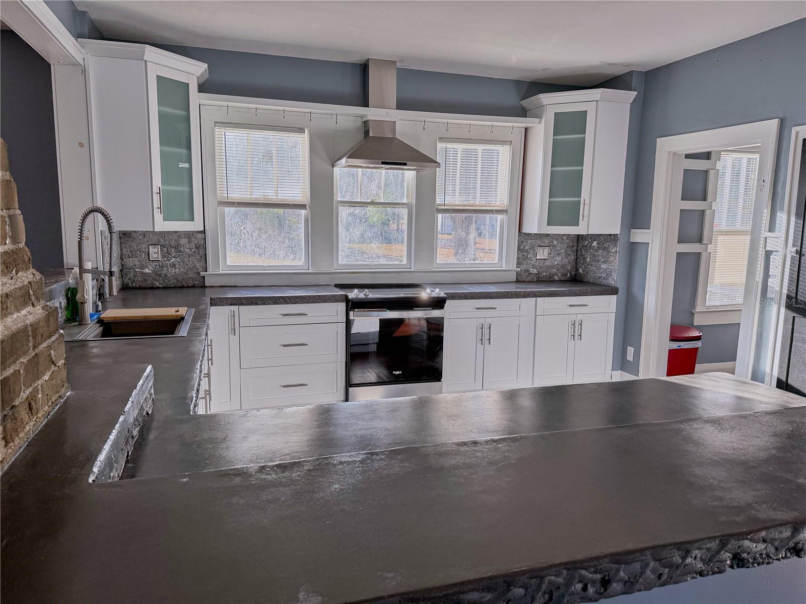 SEFFNER PARK - Residential