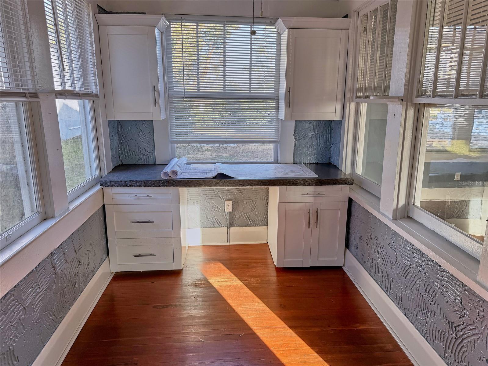 SEFFNER PARK - Residential