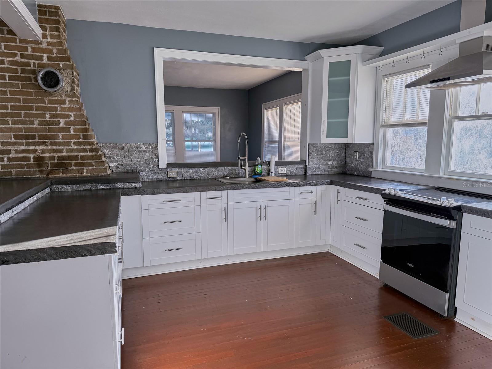 SEFFNER PARK - Residential