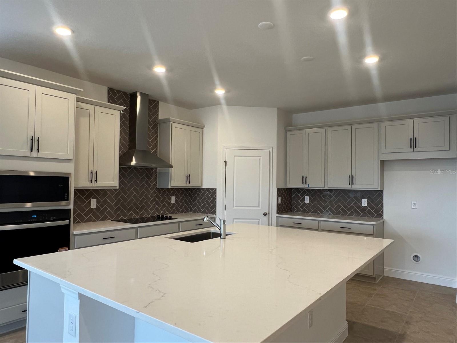 HILLS OF MINNEOLA - Residential