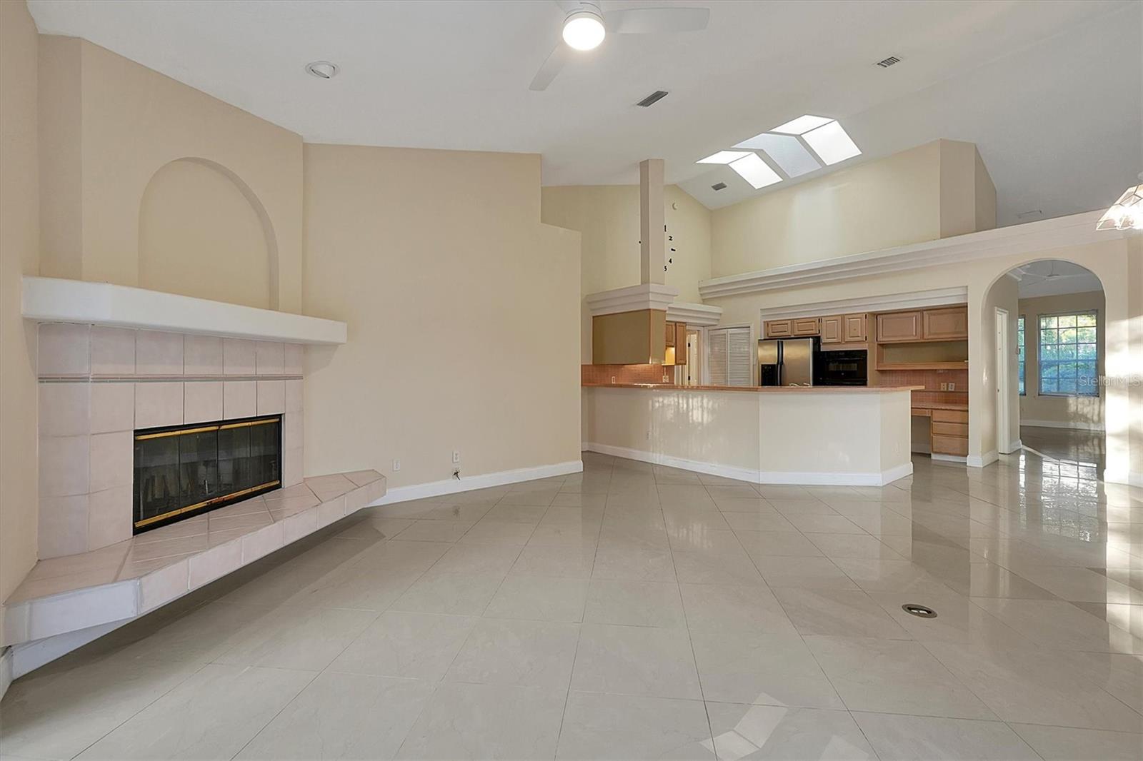 FAIRWAY COVE - Residential Lease