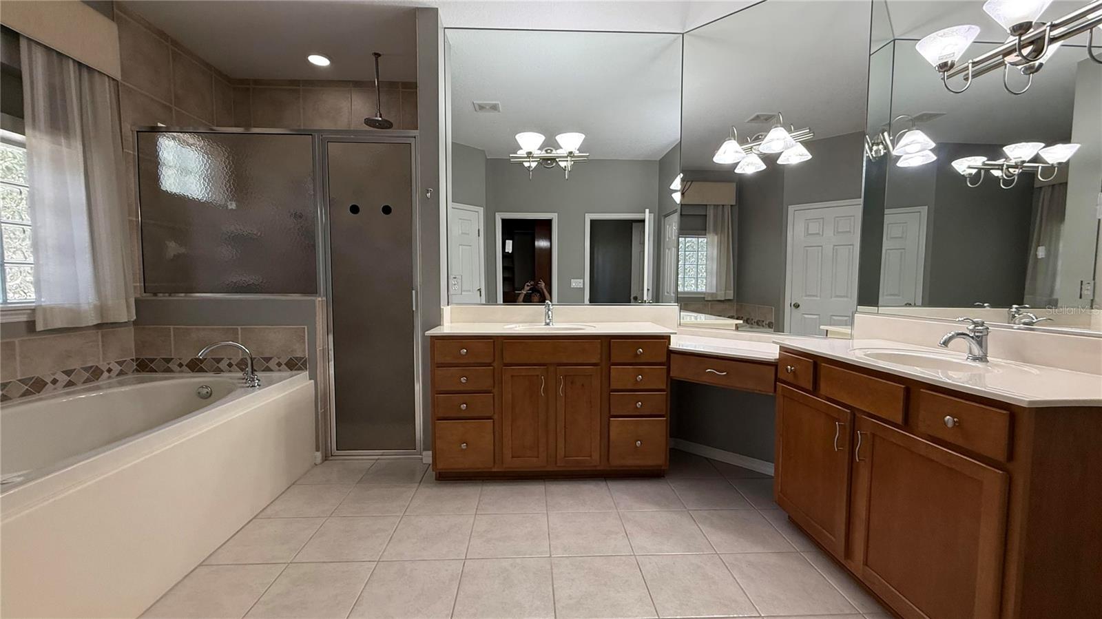 SUMMIT DOWNS - Residential