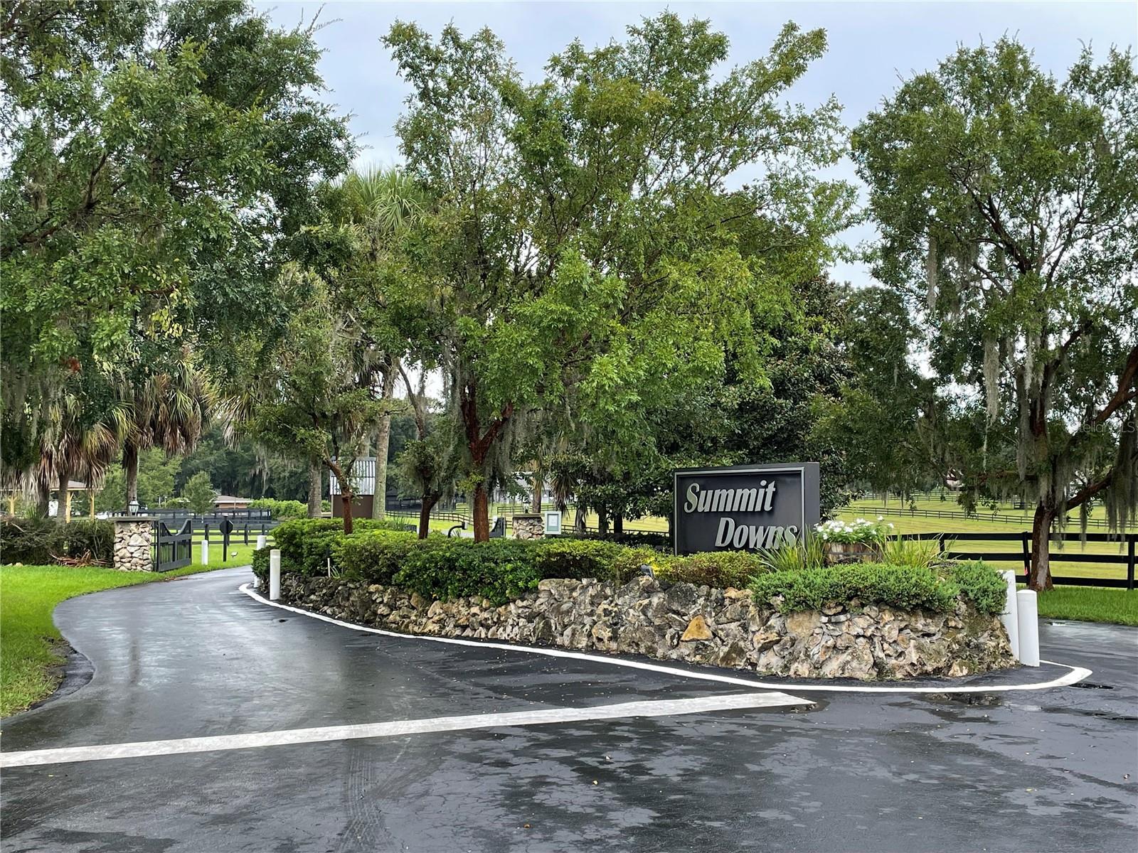 SUMMIT DOWNS - Residential