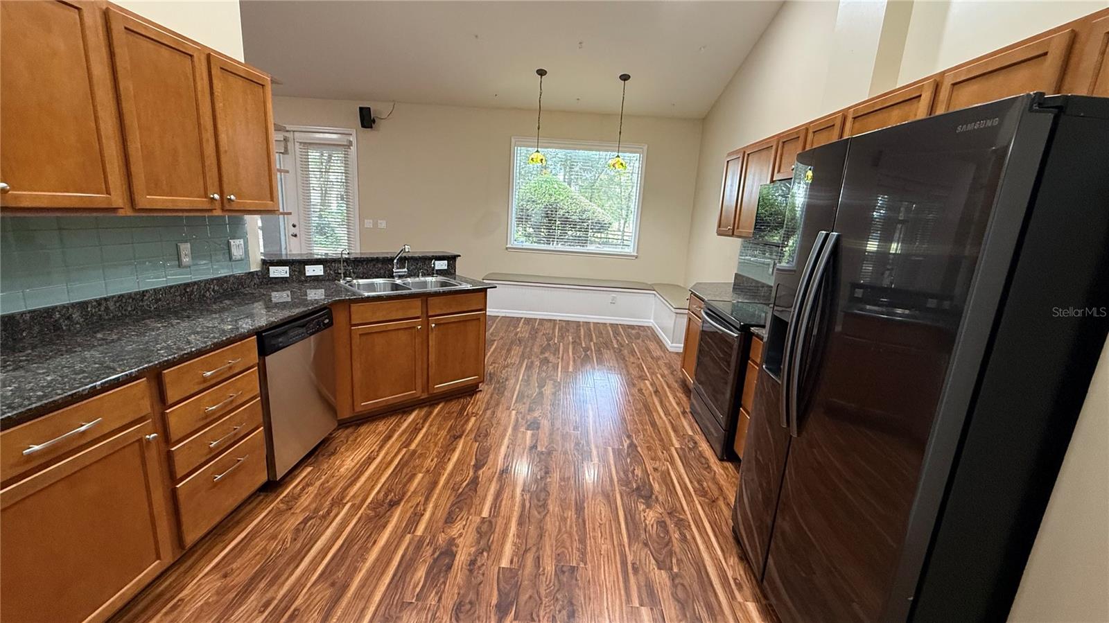 SUMMIT DOWNS - Residential