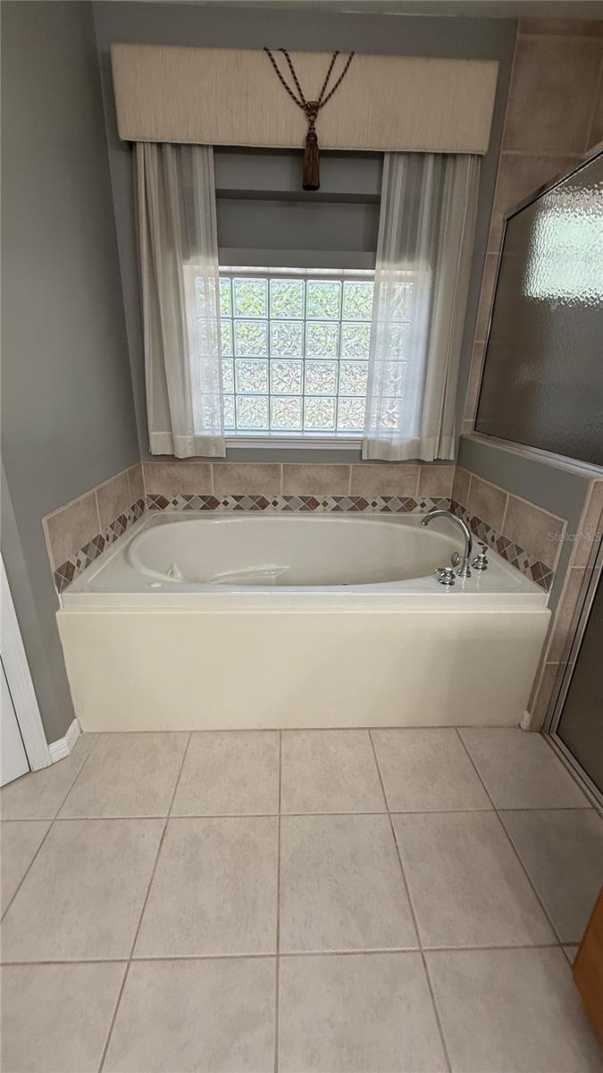 SUMMIT DOWNS - Residential