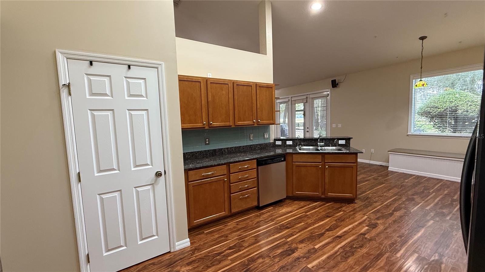 SUMMIT DOWNS - Residential