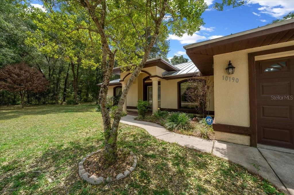Photo of 10190 N Athenia Drive, Citrus Springs, FL 34434 (MLS # OM724726)