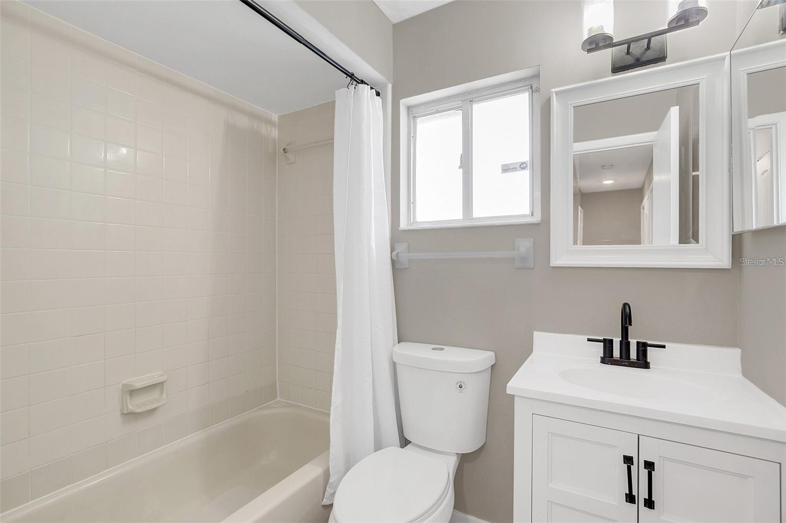 UNIVERSITY PLACE - Residential Lease