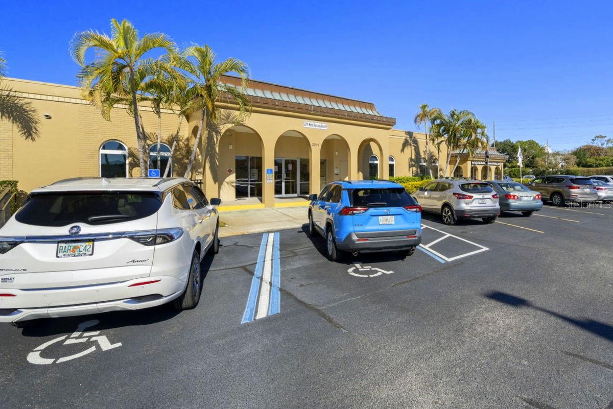 ON TOP OF THE WORLD - Residential