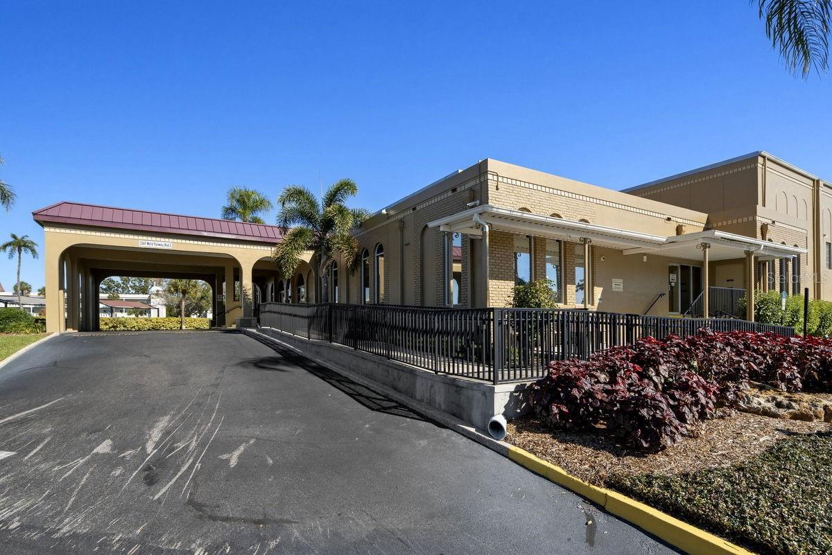 ON TOP OF THE WORLD - Residential