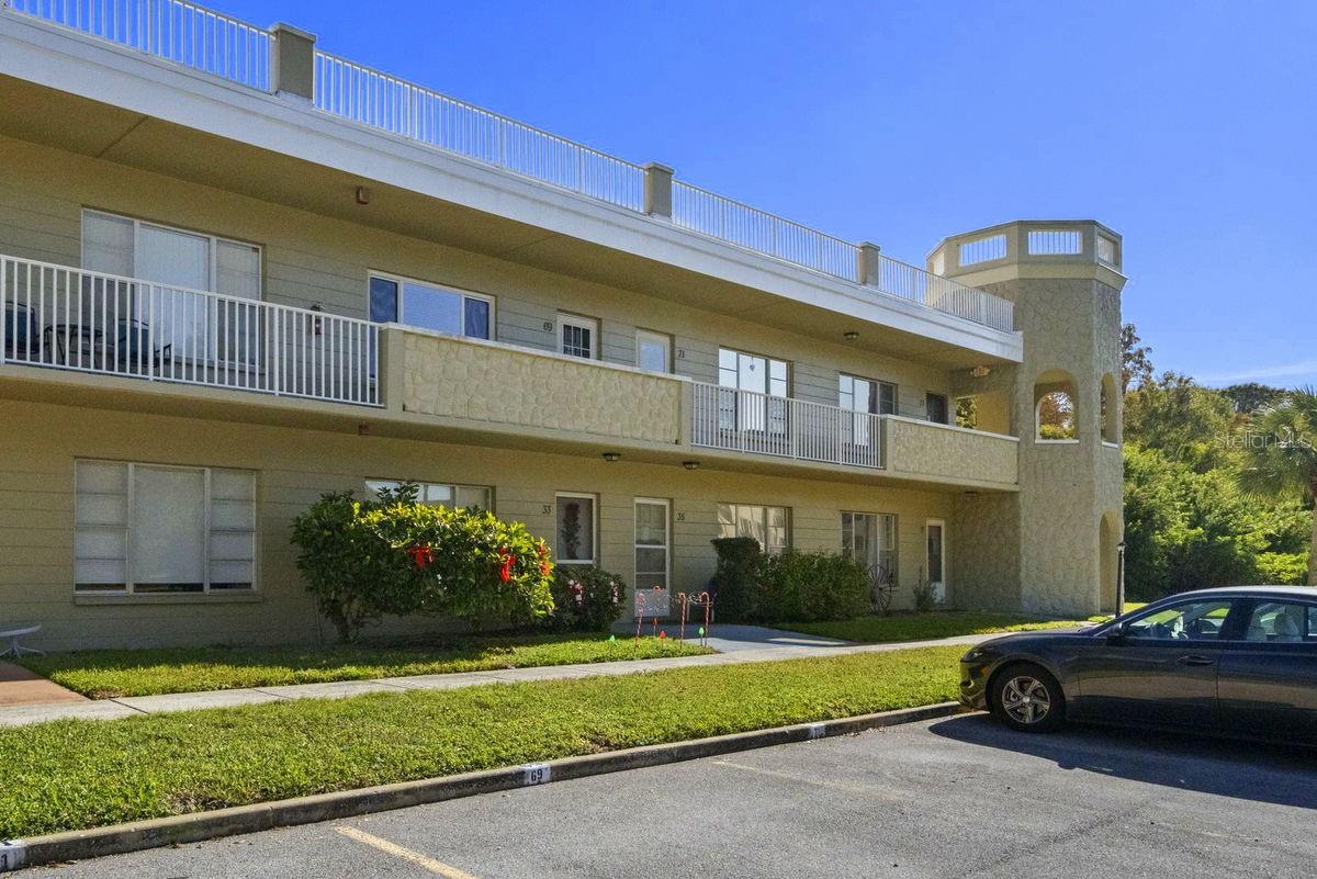 ON TOP OF THE WORLD - Residential