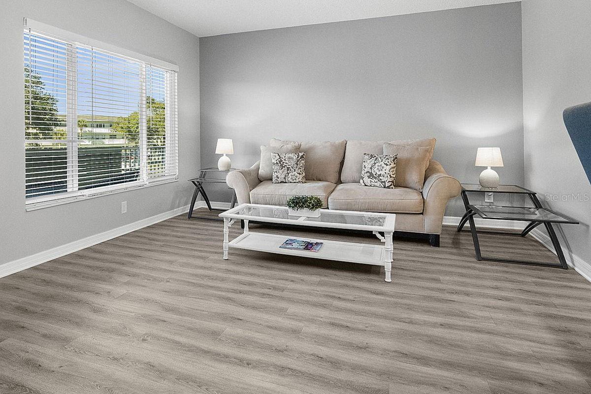 ON TOP OF THE WORLD - Residential