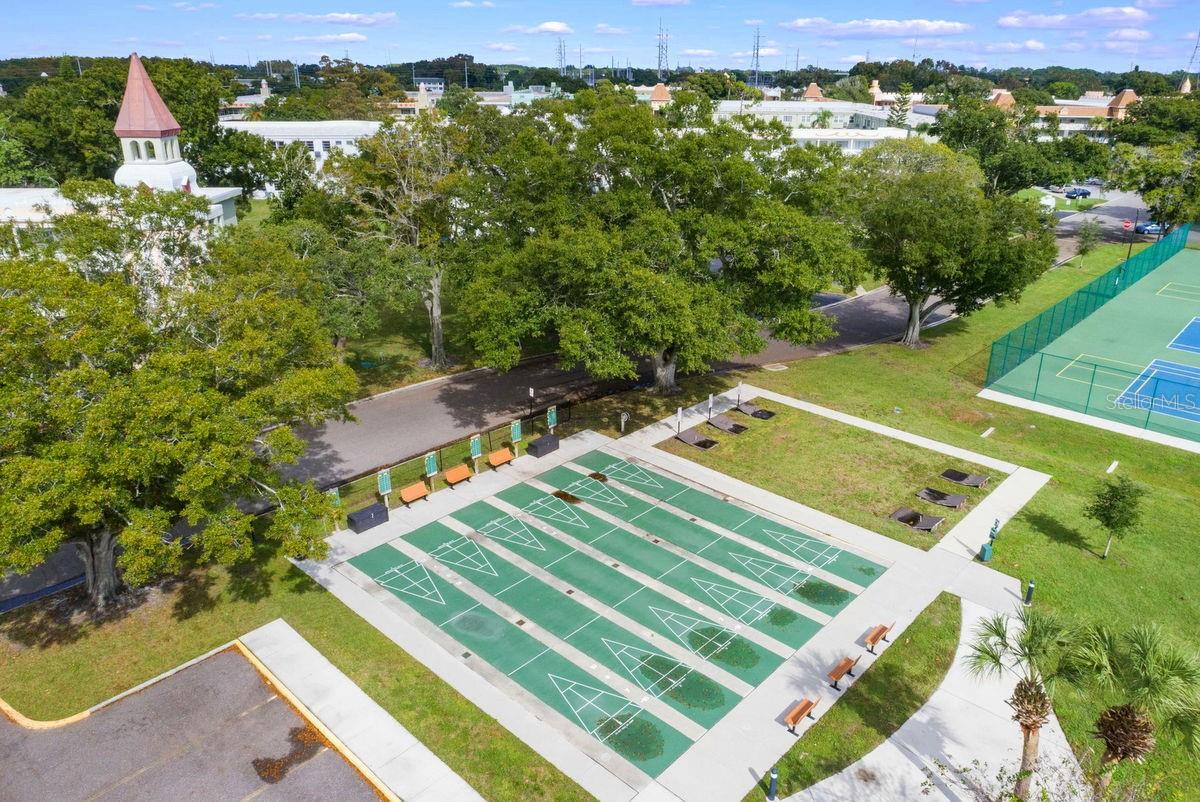 ON TOP OF THE WORLD - Residential