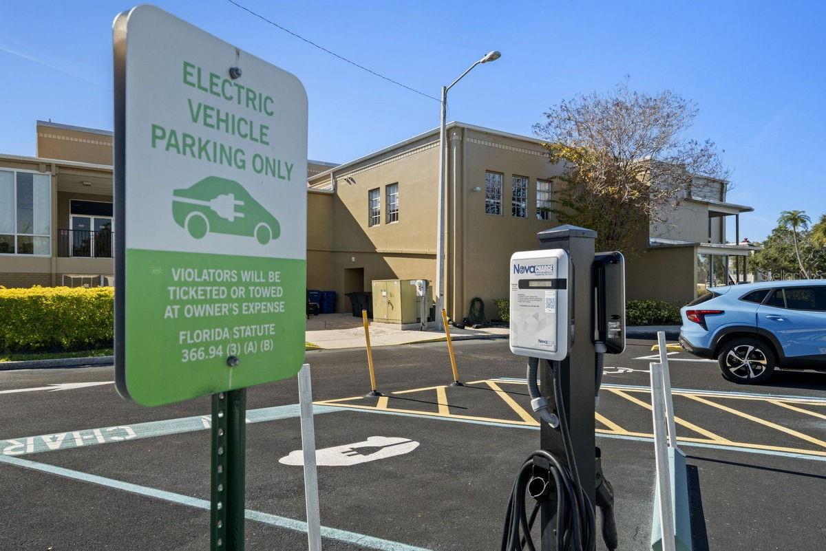 ON TOP OF THE WORLD - Residential