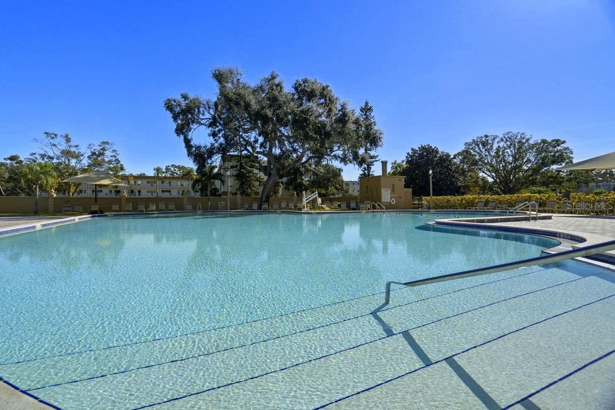 ON TOP OF THE WORLD - Residential