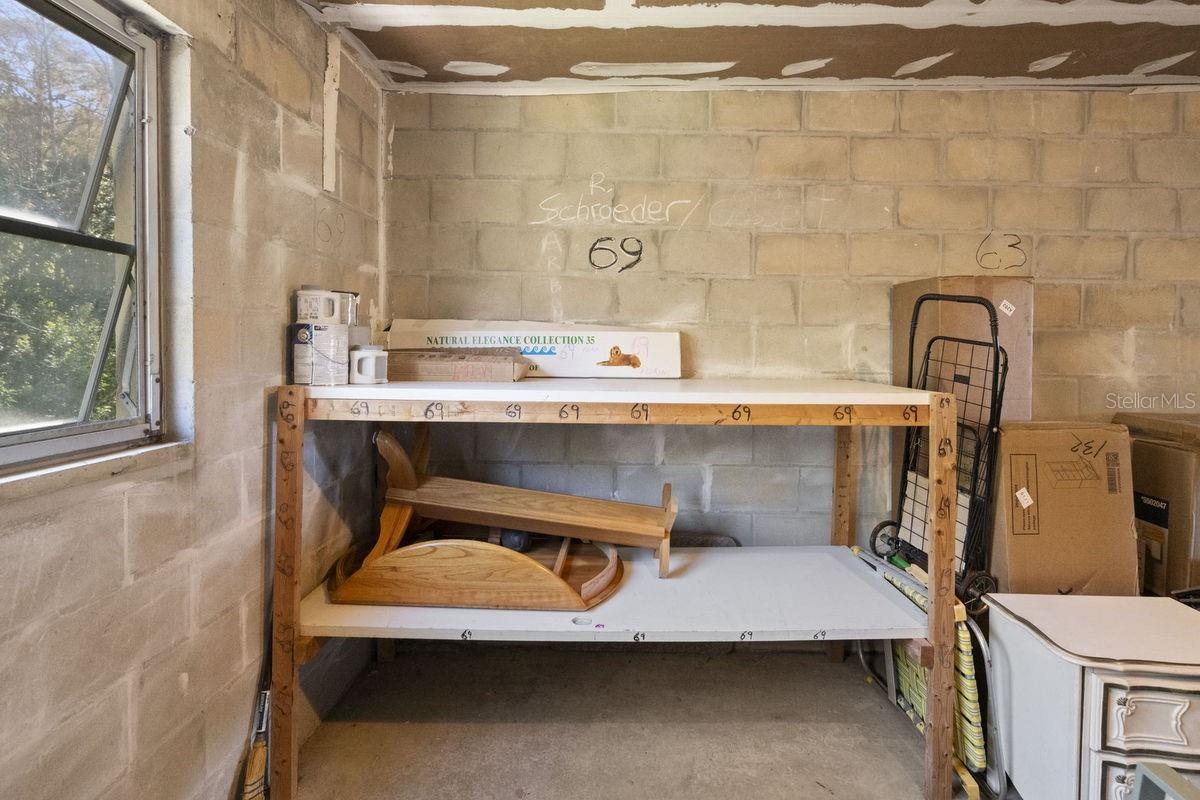 ON TOP OF THE WORLD - Residential