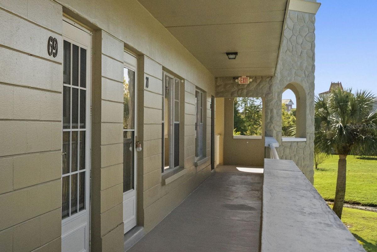 ON TOP OF THE WORLD - Residential