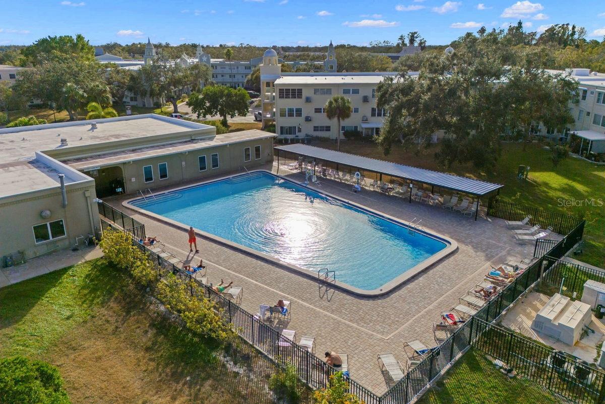 ON TOP OF THE WORLD - Residential