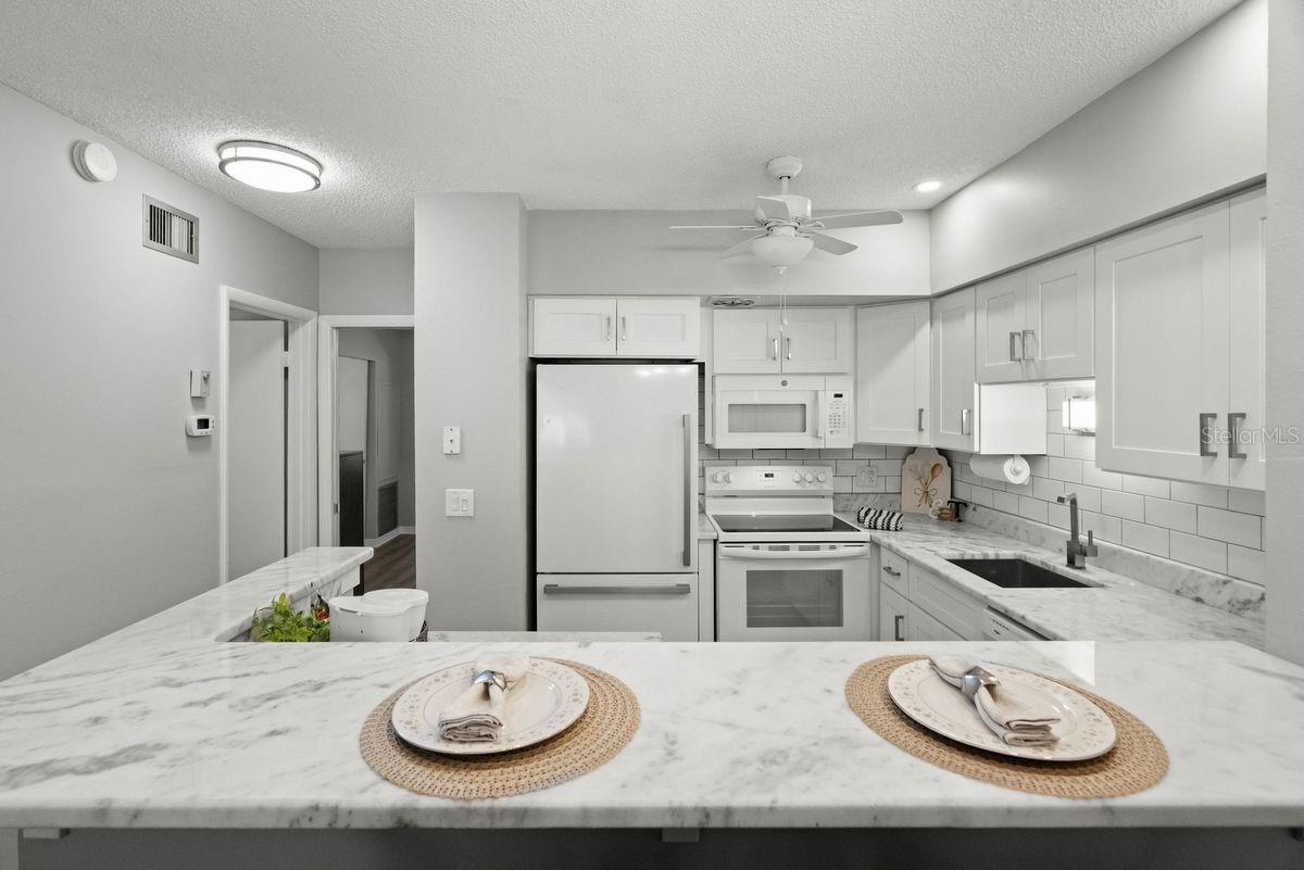 ON TOP OF THE WORLD - Residential