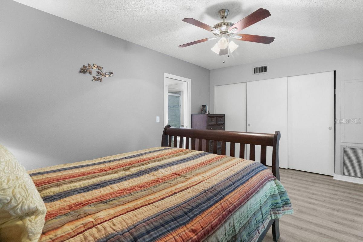 ON TOP OF THE WORLD - Residential