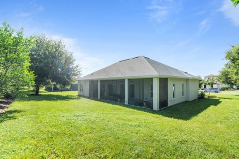 A home in EUSTIS