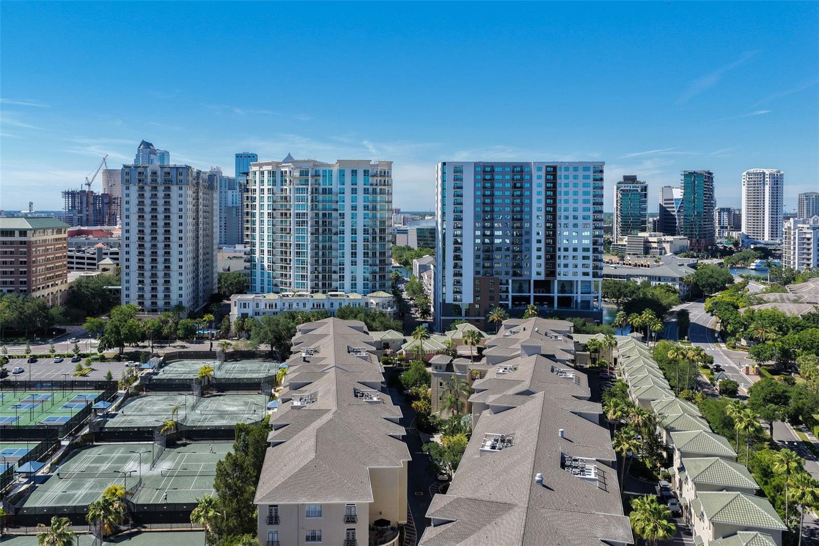 HARBOUR PLACE CITY HOMES A CON - Residential