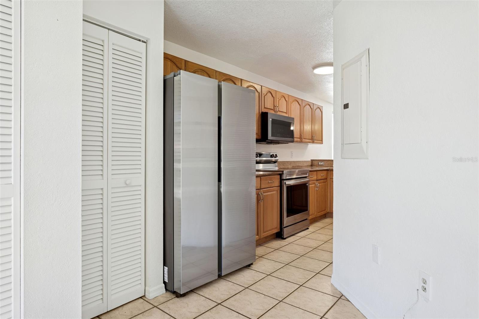 CARROLLWOOD COVE AT EMERALD GR - Residential