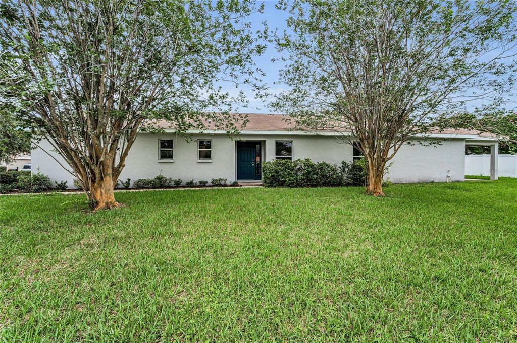 Photo of 11619 Crest Creek Drive, Riverview, FL 33569 (MLS # W7877154)