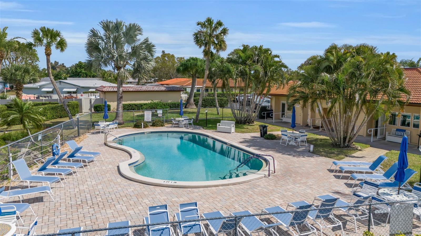 CAMBRIDGE VILLAGE - Residential