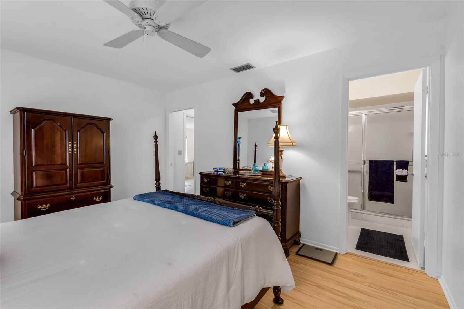 CAMBRIDGE VILLAGE - Residential